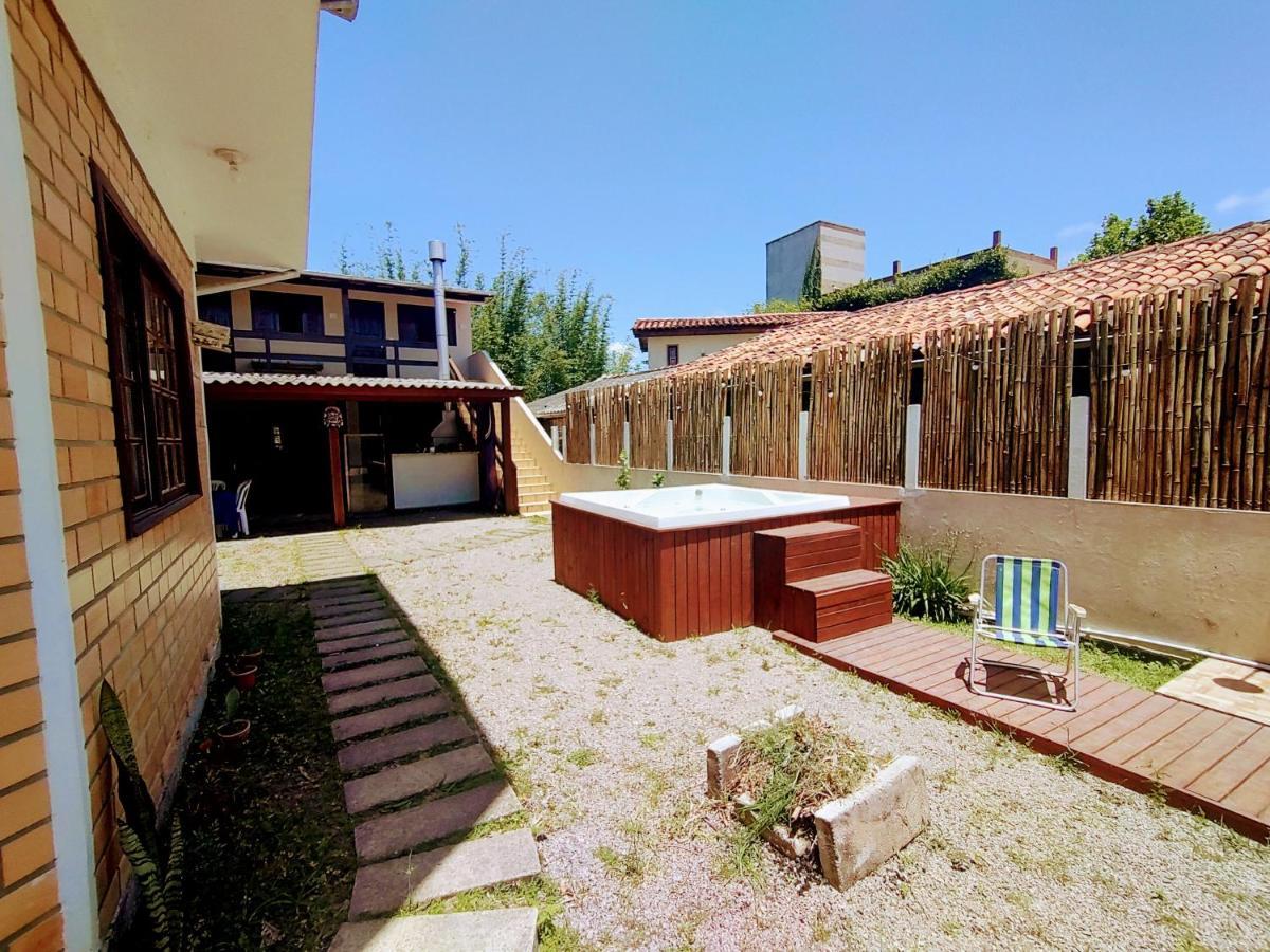 Pantai Pousadas - Jacuzzi Aquecida E 300 Metros Da Praia Da Ferrugem Garopaba Exteriér fotografie